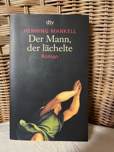 Der mann lächelte - lächelte,